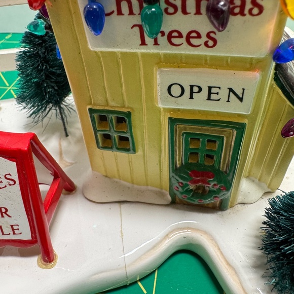 Department 56 The Original Snow Village Tree Lot - Picture 5 of 5